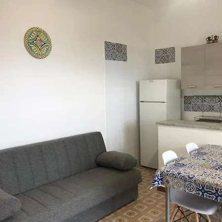 Charming In With Sea View Appartement