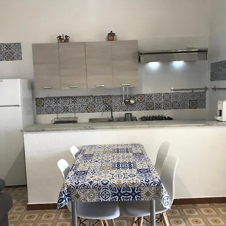 Charming In With Sea View Appartement